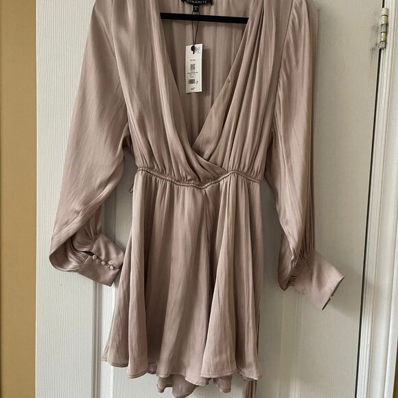 Dynamite Dress Brand New - Picture 3 of 5